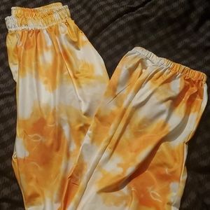 Crop top and pants set